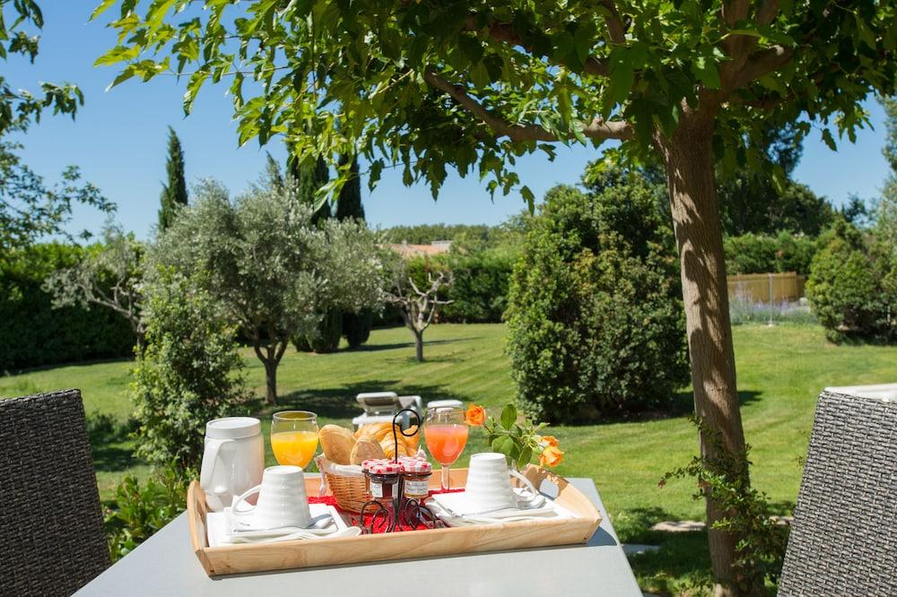 Best Western Hotel Aurelia Maussane les Alpilles Bagian luar foto