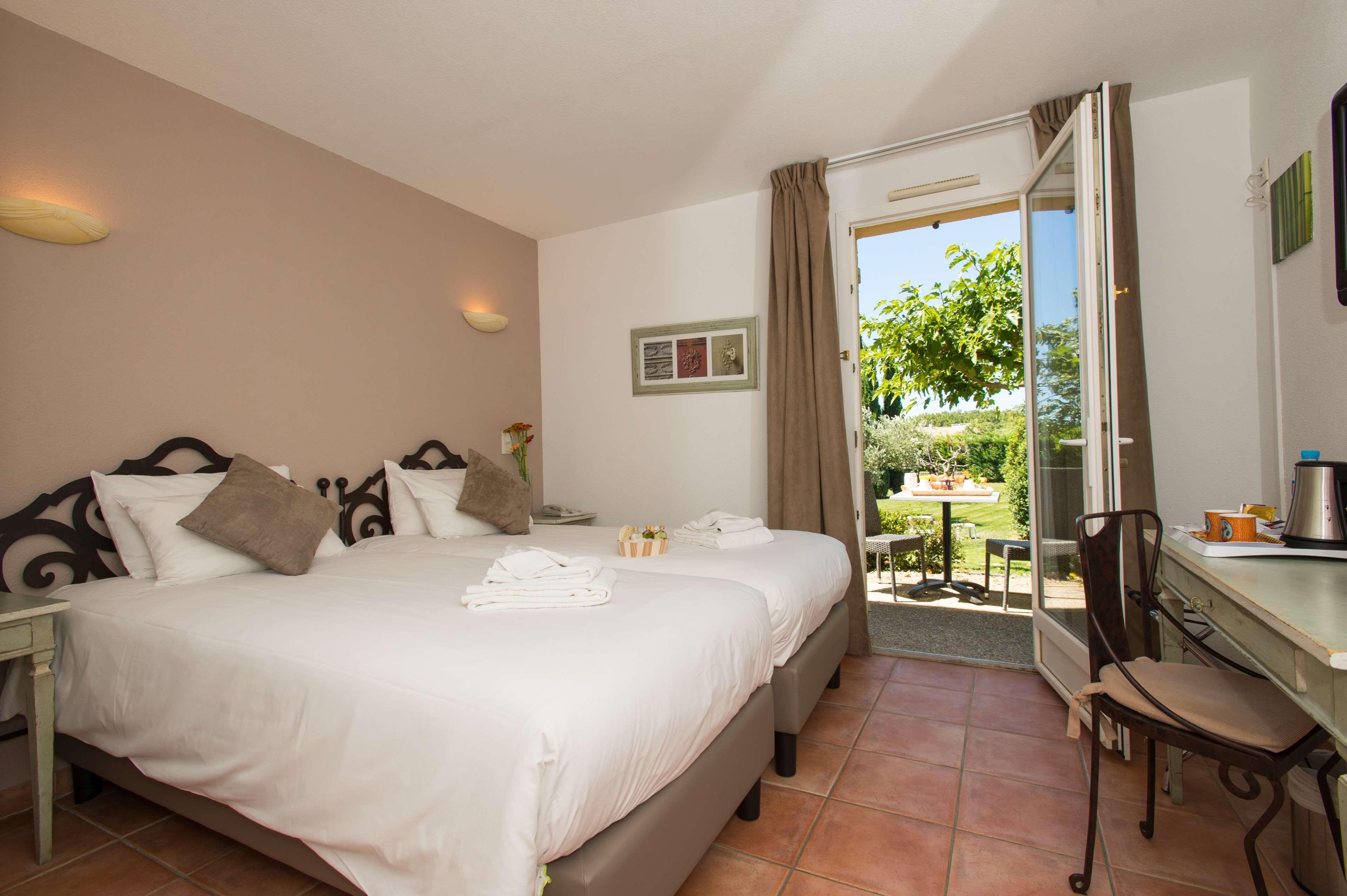 Best Western Hotel Aurelia Maussane les Alpilles Bagian luar foto