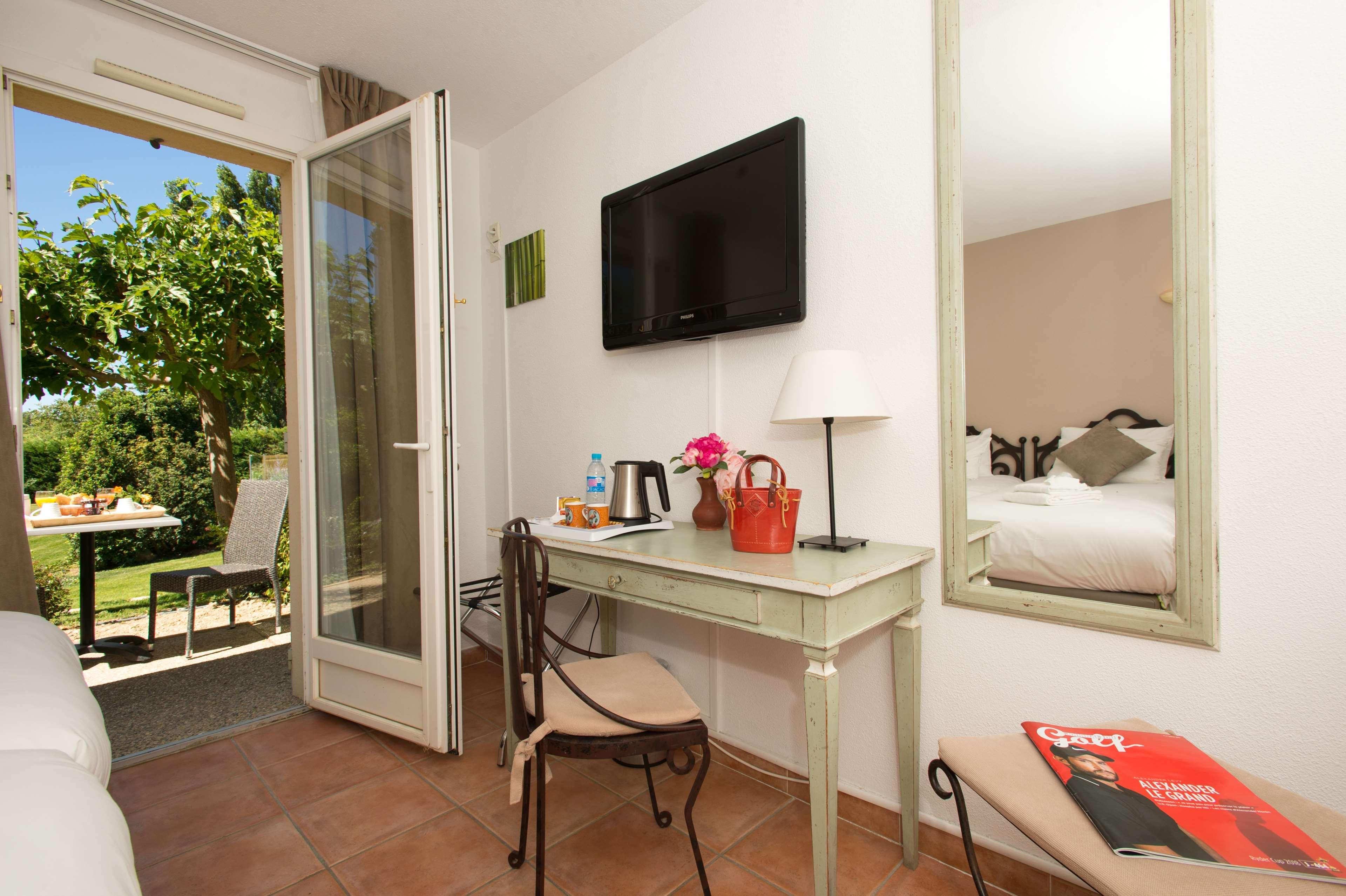 Best Western Hotel Aurelia Maussane les Alpilles Bagian luar foto